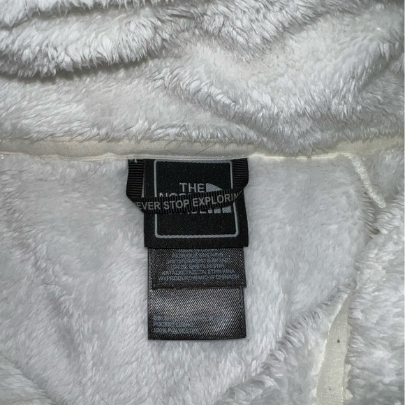 the north face white coat - Picture 3 of 5